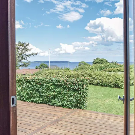 Ferienhaus Strandhaus Mit 4 Schlafzimmern In Børkop