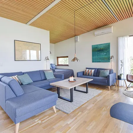 Strandhaus Mit 4 Schlafzimmern In Børkop Børkop