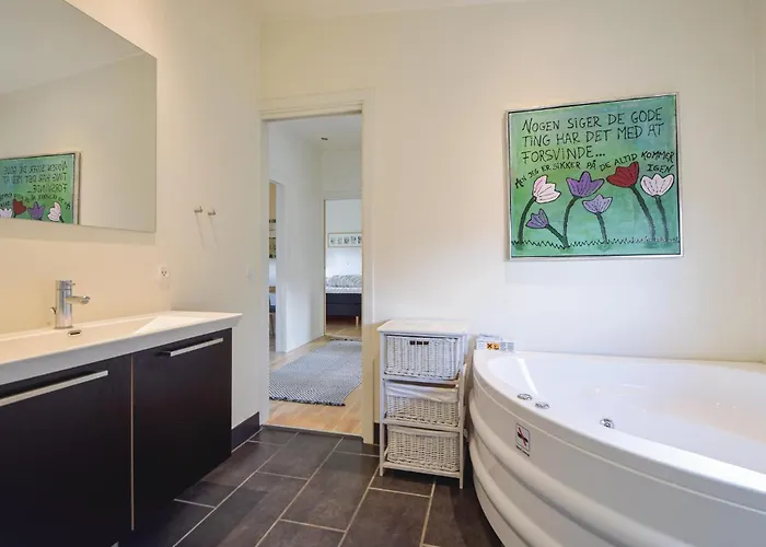 Four-bedroom In Feriehus *